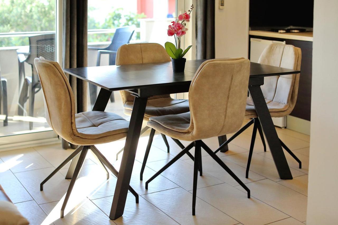 Apartments Neli Бибине Екстериор снимка