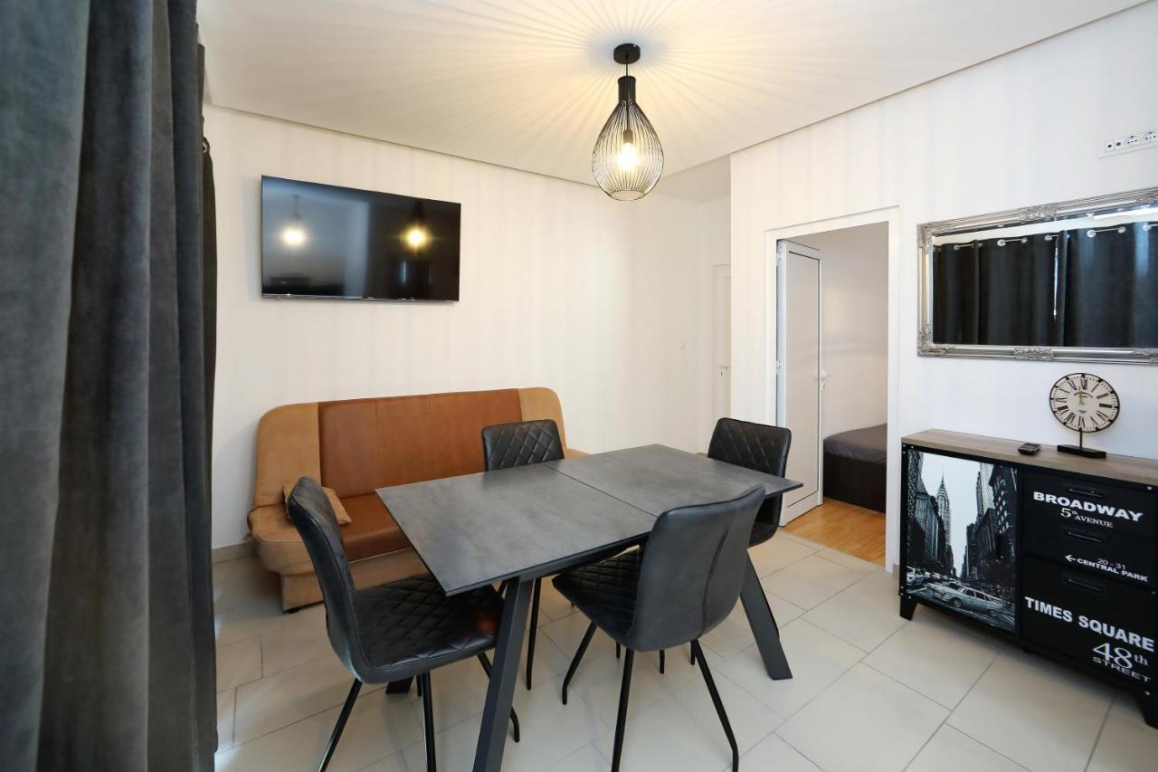 Apartments Neli Бибине Екстериор снимка