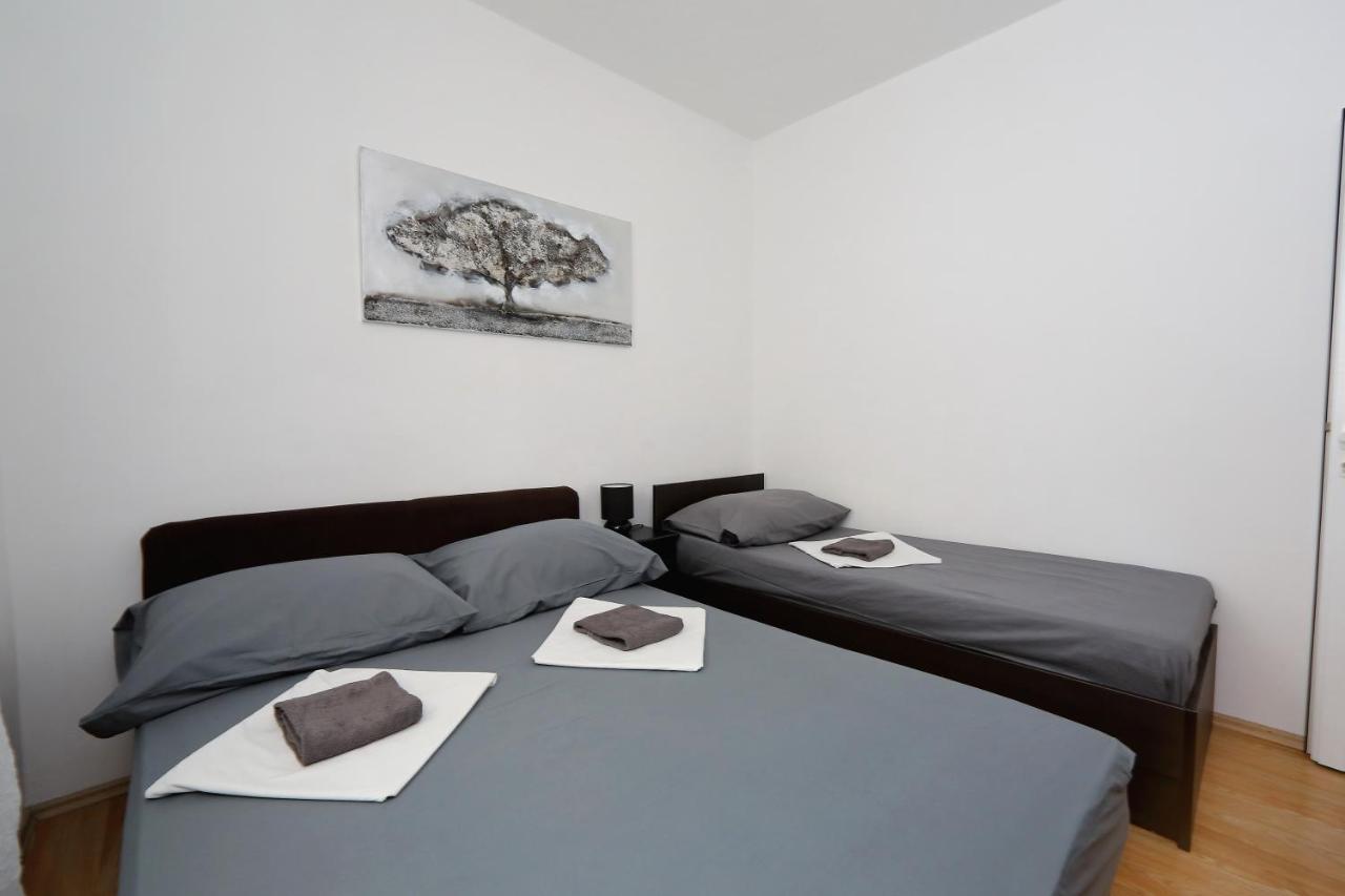 Apartments Neli Бибине Екстериор снимка