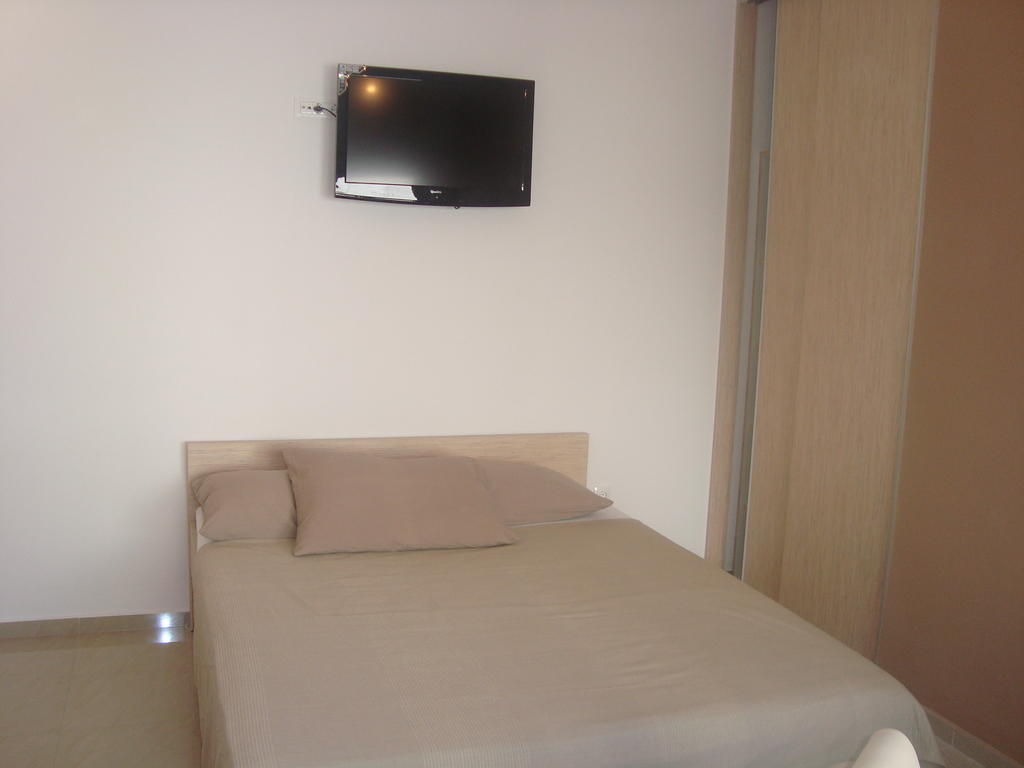 Apartments Neli Бибине Стая снимка