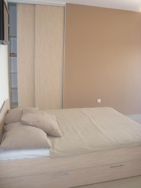Apartments Neli Бибине Стая снимка