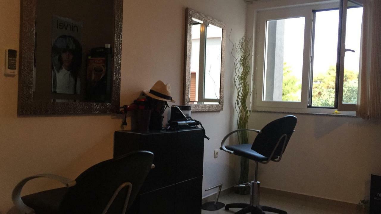 Apartments Neli Бибине Екстериор снимка