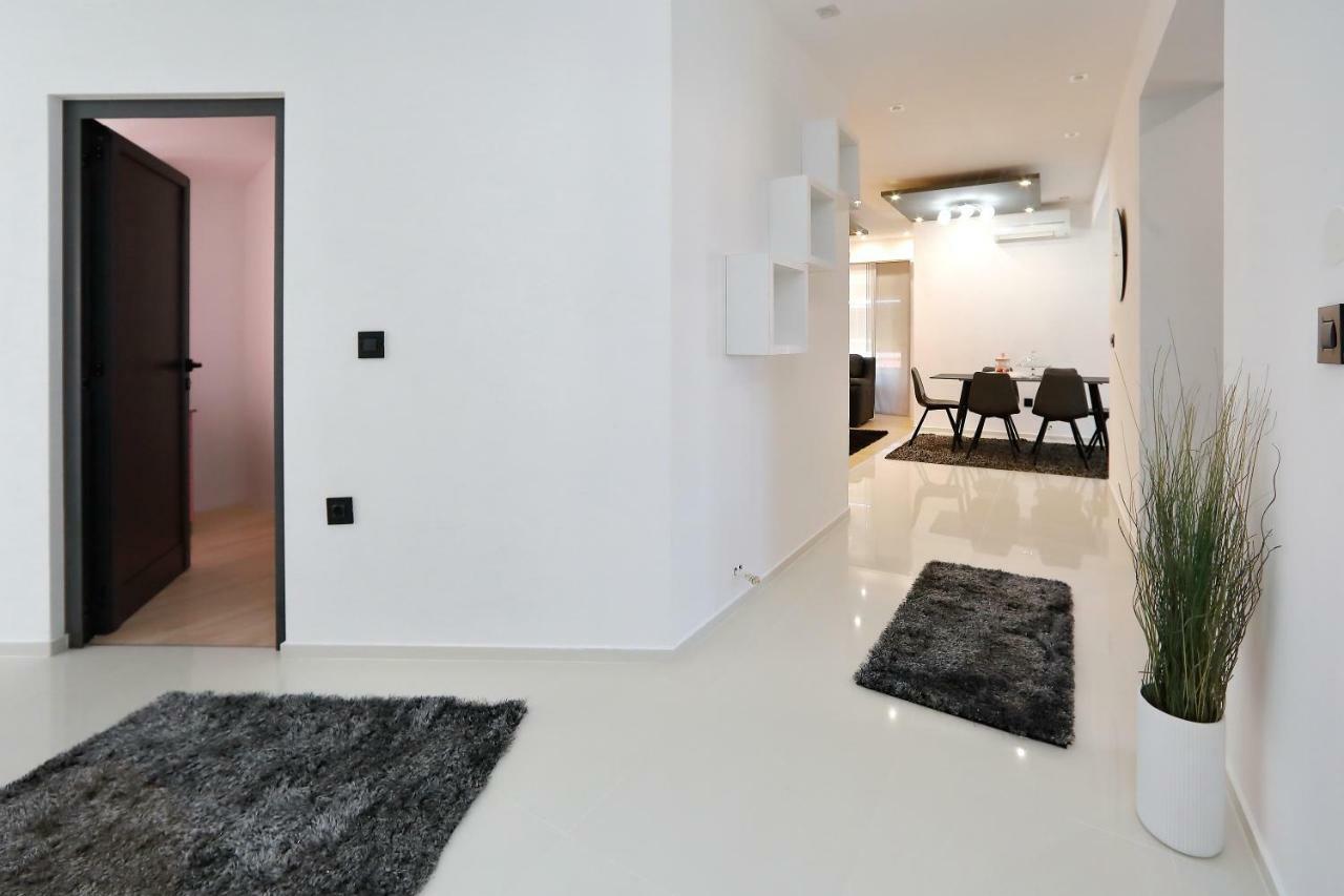 Apartments Neli Бибине Екстериор снимка