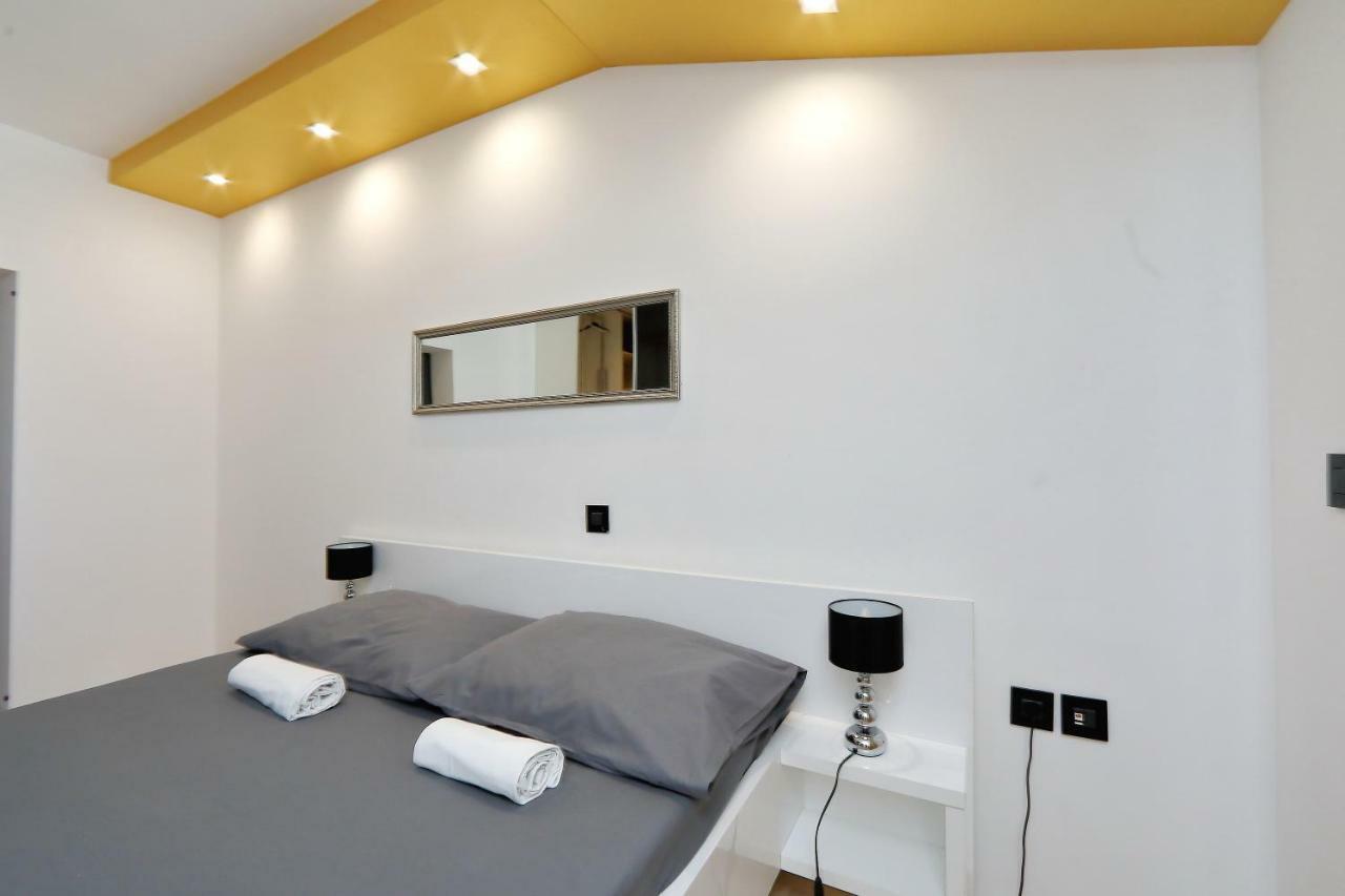 Apartments Neli Бибине Екстериор снимка