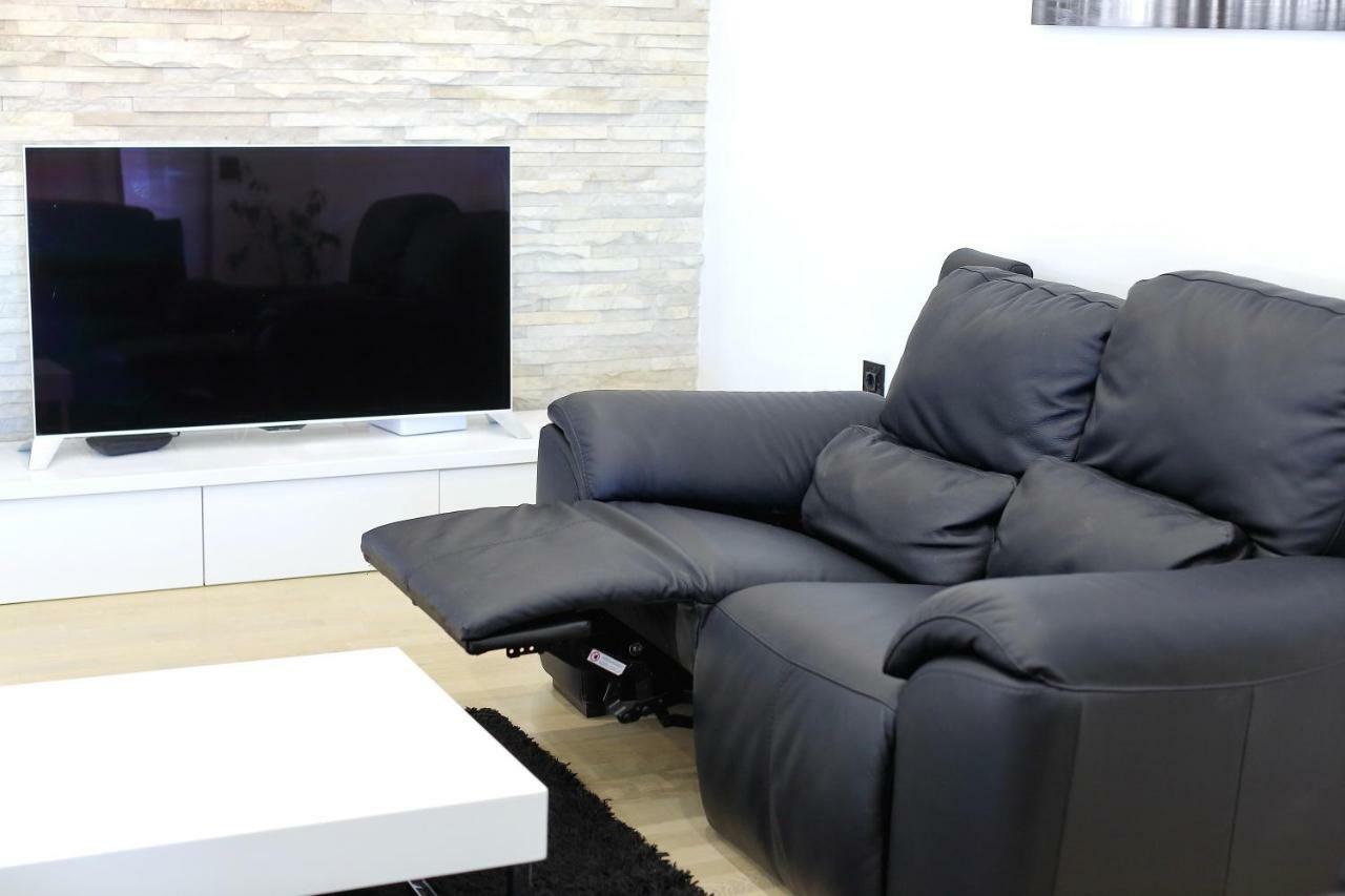 Apartments Neli Бибине Екстериор снимка